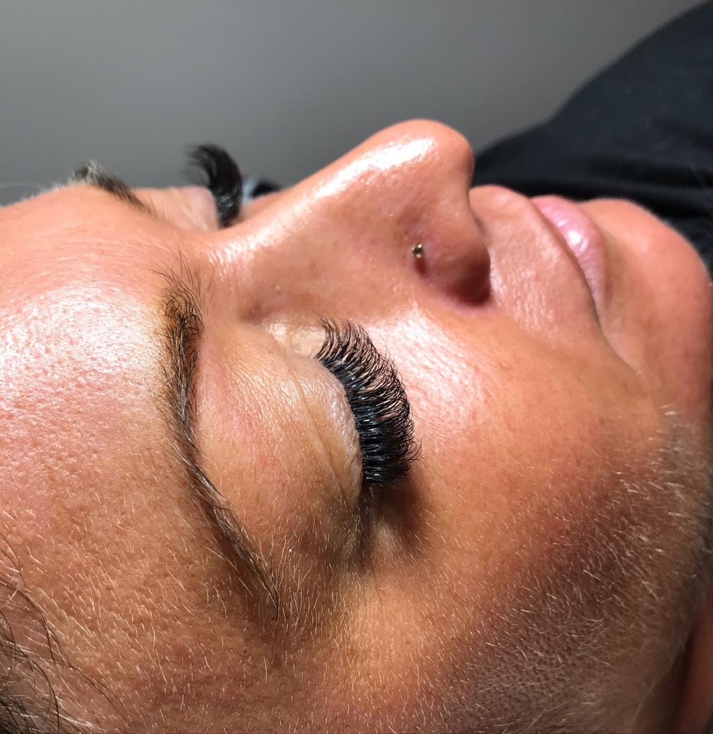 Port Dover Lash Lounge | 4 Alma St, Port Dover, ON N0A 1N0, Canada | Phone: (647) 612-5098