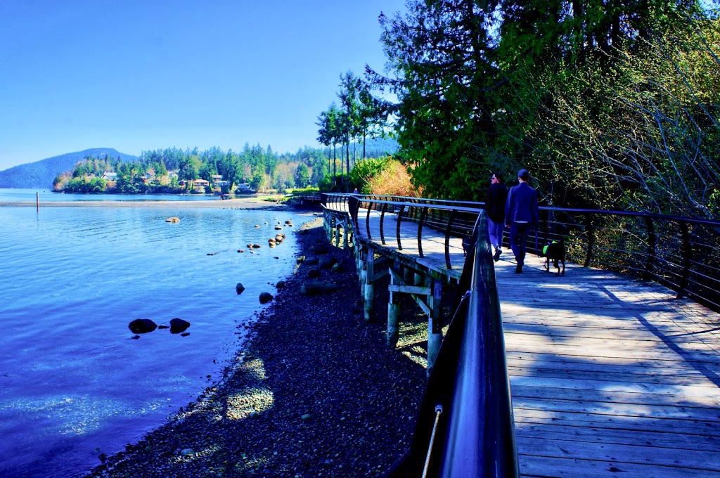 Crofton Boardwalk | 1507 Joan Ave, Duncan, BC V9L 5W7, Canada