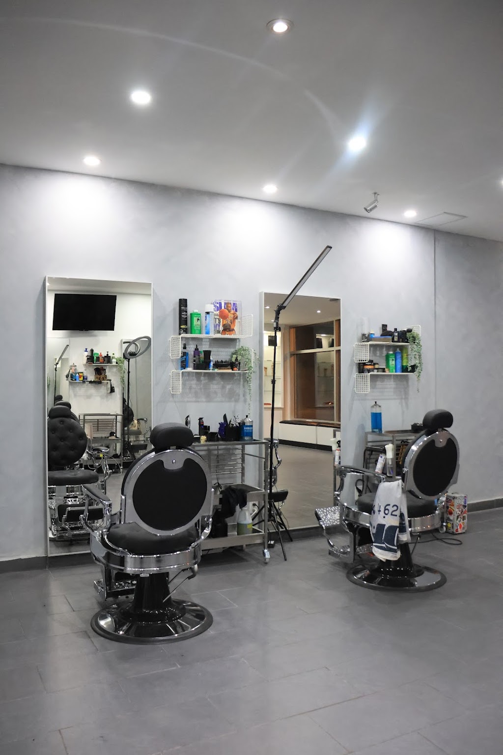 The One Three Barber Studio | 3 Rue Sunnydale, Dollard-des-Ormeaux, QC H9B 1E2, Canada | Phone: (514) 421-1113