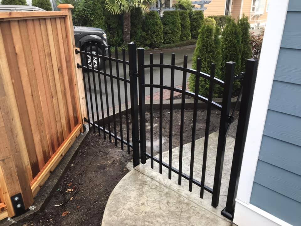 Bams Fencing | Victorias Custom Fencing Company | Watkiss Way, Victoria, BC V9B 6L7, Canada | Phone: (778) 587-4422