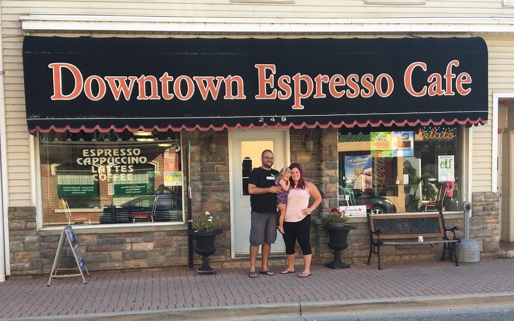 Downtown Expresso Cafe | 249 Dalhousie St, Amherstburg, ON N9V 1W8, Canada | Phone: (519) 736-5924