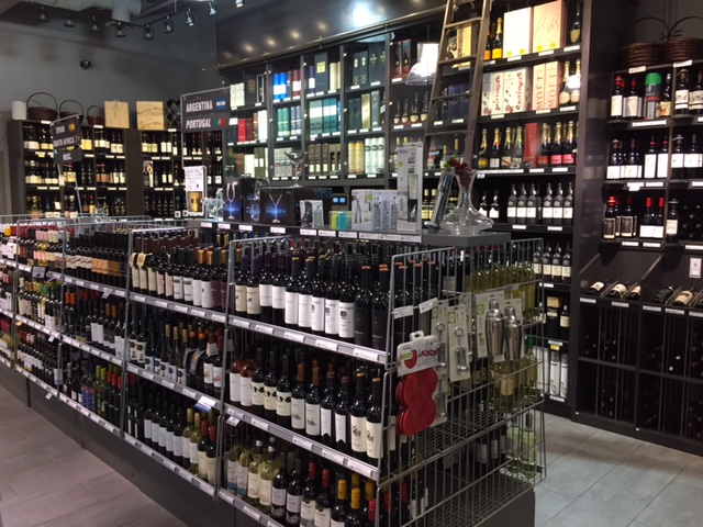 Crowfoot Wine & Spirits | 7460 Springbank Blvd SW #105, Calgary, AB T3H 0W4, Canada | Phone: (403) 242-2562