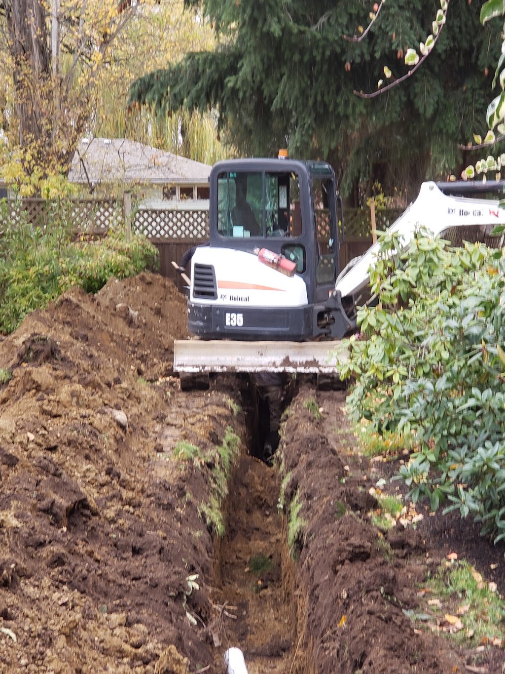 MJ Excavating & Hauling | 302 Foster St, Nanaimo, BC V9R 1W1, Canada | Phone: (250) 741-4376