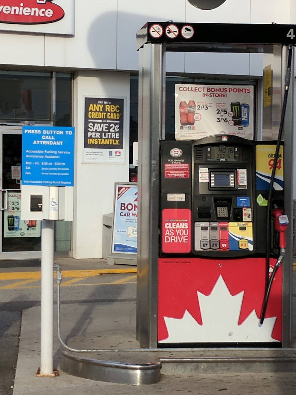 Petro-Canada & Car Wash | 350 Iroquois Shore Rd, Oakville, ON L6H 1M4, Canada | Phone: (905) 845-9914