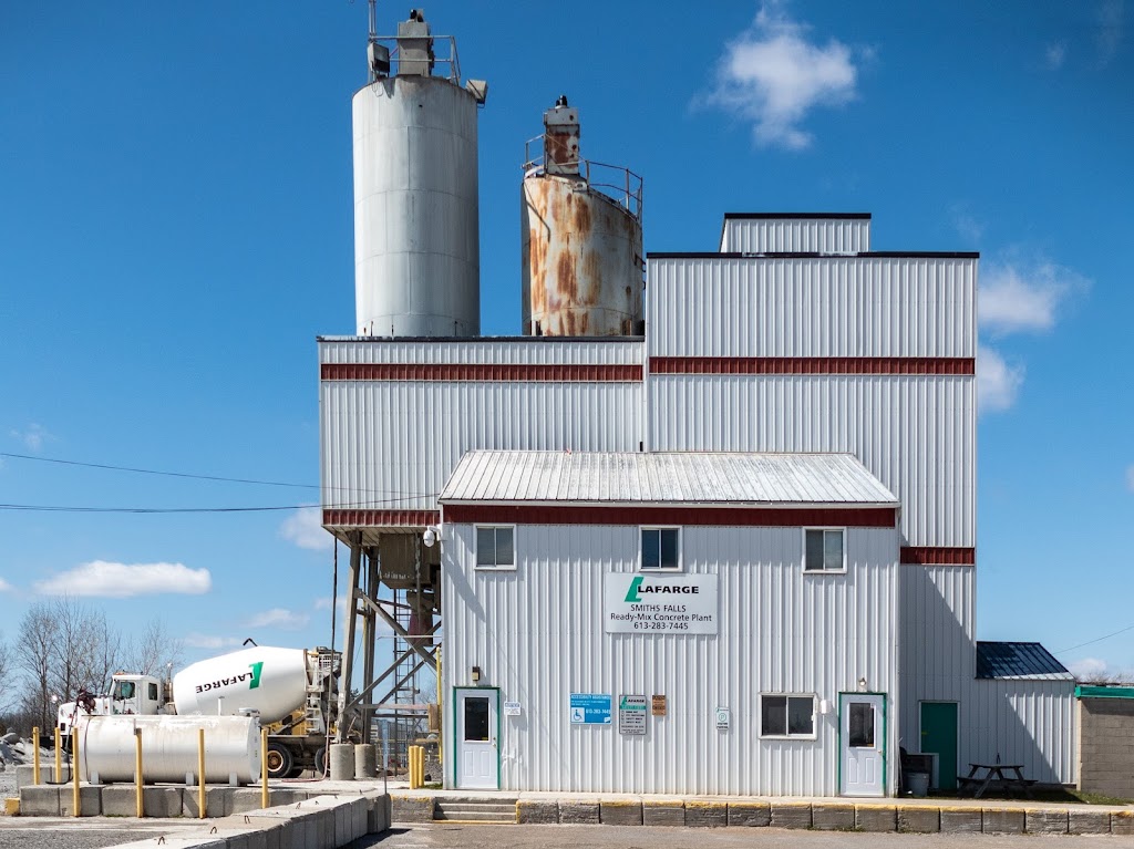 Lafarge Canada Inc | 78 Ruthven St, Smiths Falls, ON K7A 4Z3, Canada | Phone: (613) 283-7445