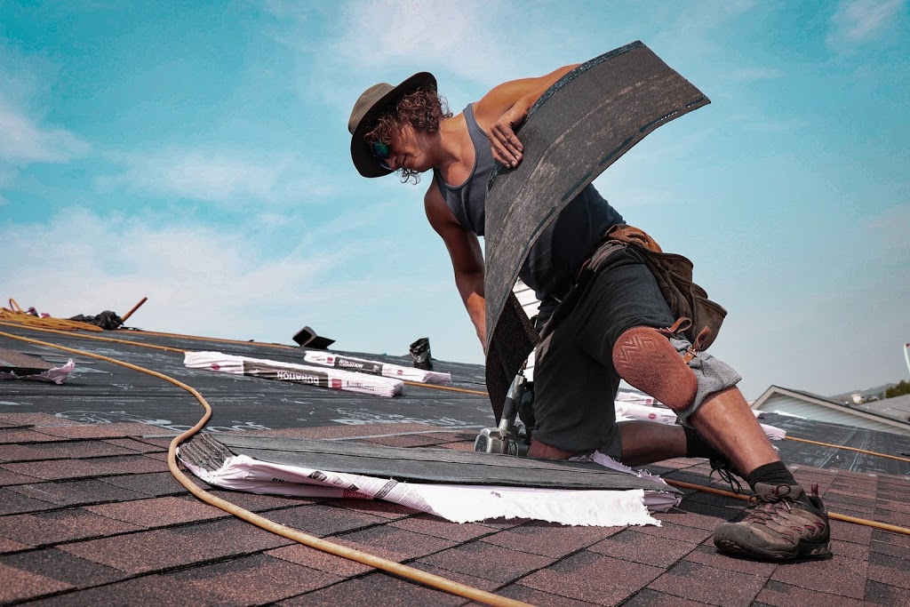 Weatherproof Roofing Inc. | 8104 160 Ave NW, Edmonton, AB T5Z 3J8, Canada | Phone: (780) 394-5744