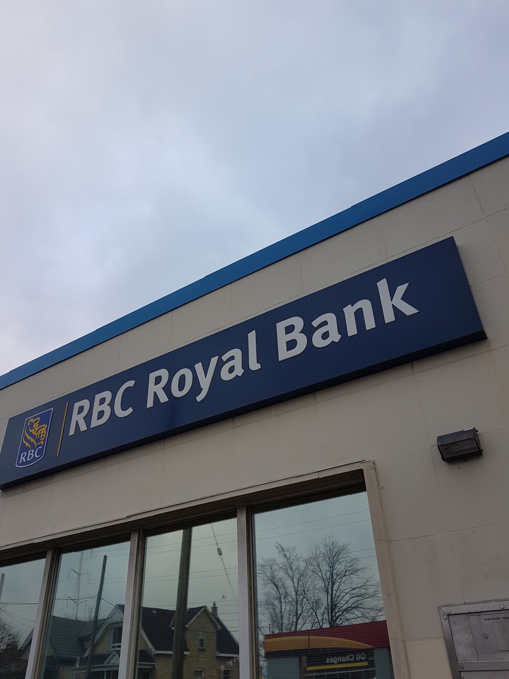 RBC Royal Bank | 621 Huron St, London, ON N5Y 4J7, Canada | Phone: (519) 661-1144