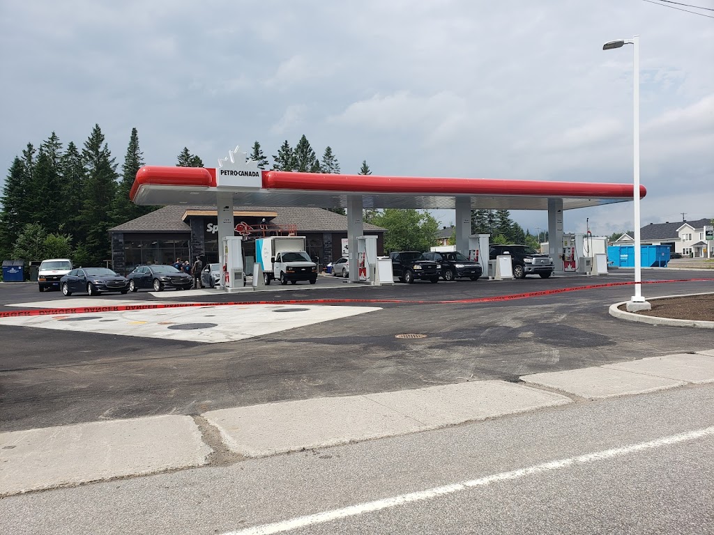 Dépanneur Sprint / Petro-Canada | 435 Bd Jacques Cartier, Shannon, QC G0A 4N0, Canada | Phone: (418) 844-2528