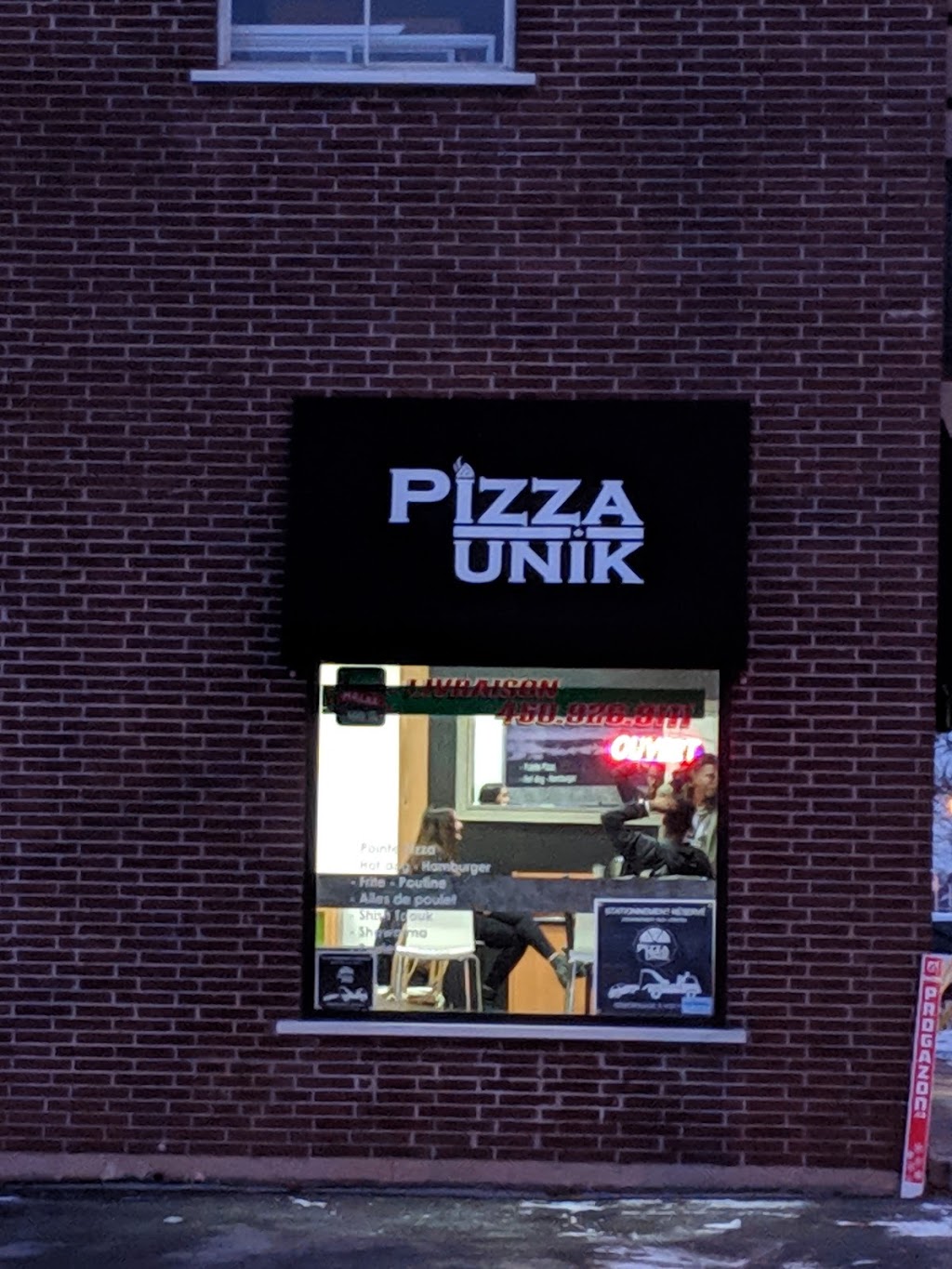 Pizza Unik | 3742 Grande Allée, Saint-Hubert, QC J4T 2V2, Canada | Phone: (450) 926-9111