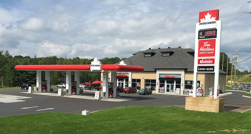 Petro-Canada et Lave-Auto | 763 Boulevard J.-André Déragon, Cowansville, QC J2K 0L2, Canada | Phone: (450) 955-7667