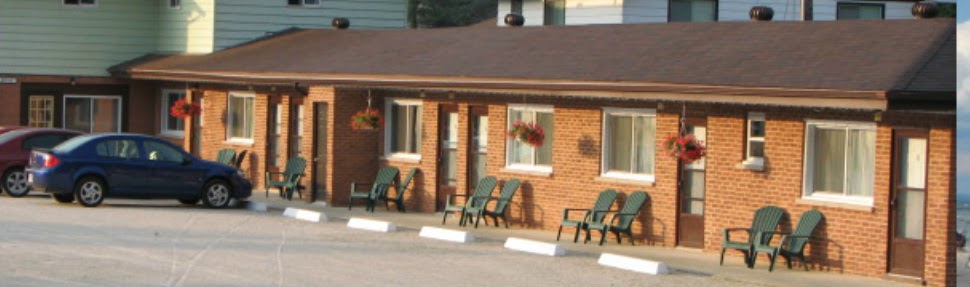 Beach 2 Motel | 281 Mosley St, Wasaga Beach, ON L9Z 2K1, Canada | Phone: (705) 429-2881