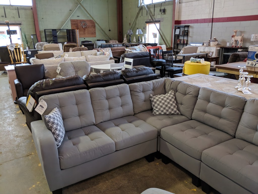 Stratford Home Furniture Outlet | 617 Douro St, Stratford, ON N5A 0B5, Canada | Phone: (519) 273-7453