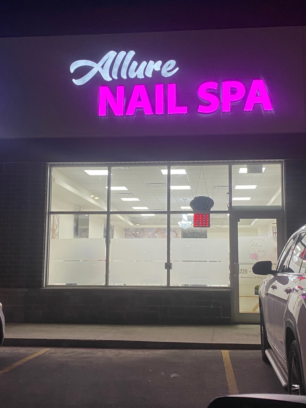 Allure Nail Spa | 2480 Homer Watson Blvd Unit B5, Kitchener, ON N2P 2R5, Canada | Phone: (226) 456-1888