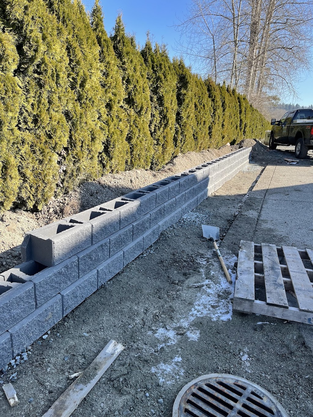 Rapid Fencing and L&scape Ltd. | 3506 Summit Dr, Abbotsford, BC V2T 6S4, Canada | Phone: (604) 615-7664