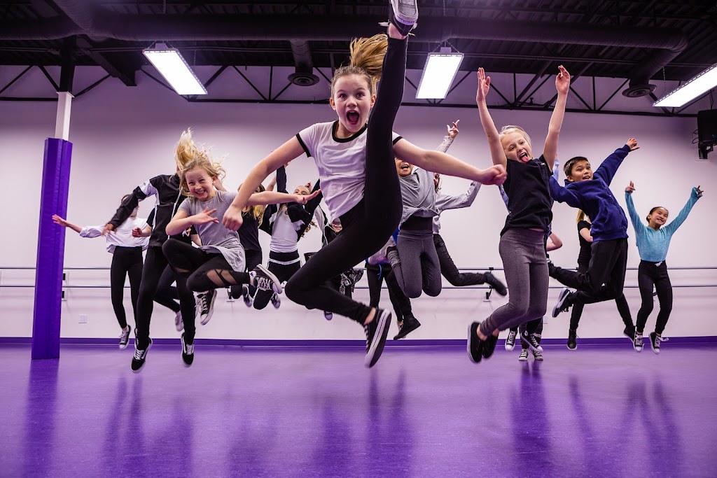 Kickit Dance Studio Island Lakes | 20 Island Shore Blvd #3, Winnipeg, MB R3X 1N6, Canada | Phone: (204) 254-2277