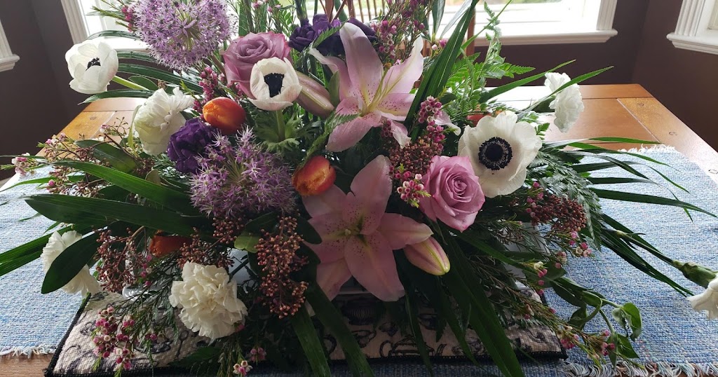 Cori Lynn’s Floral Design | 2132 Lark Crescent, Nanaimo, BC V9S 5J8, Canada | Phone: (250) 760-8009