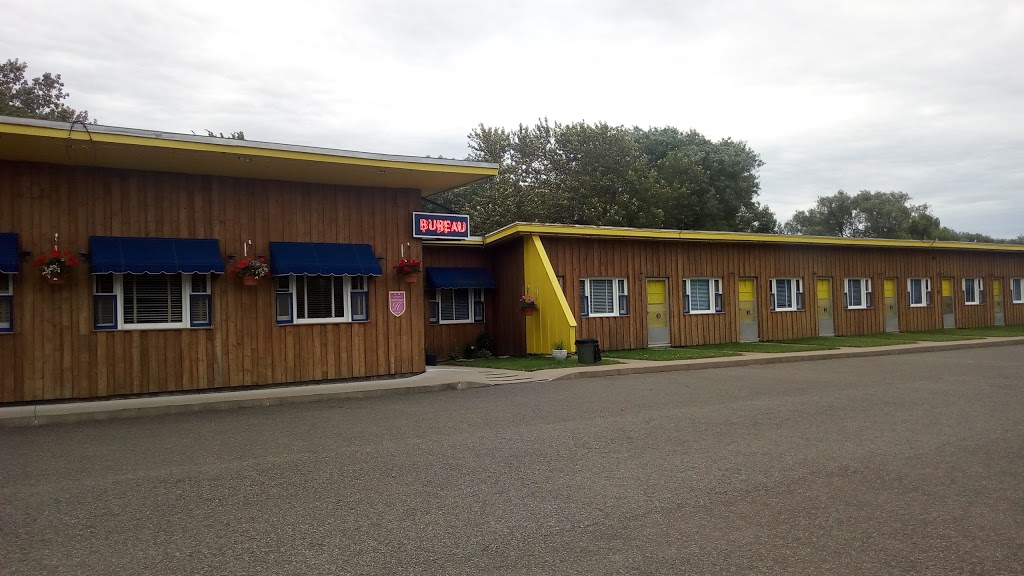 Motel Spring | 8520 Sainte-Anne Boul E, Château-Richer, QC G0A 1N0, Canada | Phone: (418) 824-4953