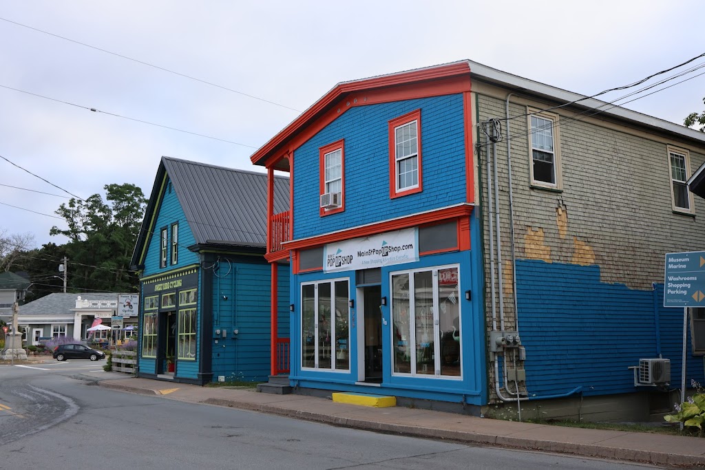 Here Nor There | 529 Main St, Mahone Bay, NS B0J 2E0, Canada | Phone: (902) 624-2222