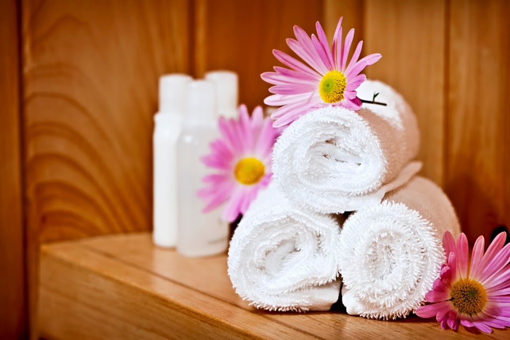 Spa Oasis | Montreal Spa | 847 Boulevard Décarie, Saint-Laurent, QC H4L 3L7, Canada | Phone: (514) 747-1111