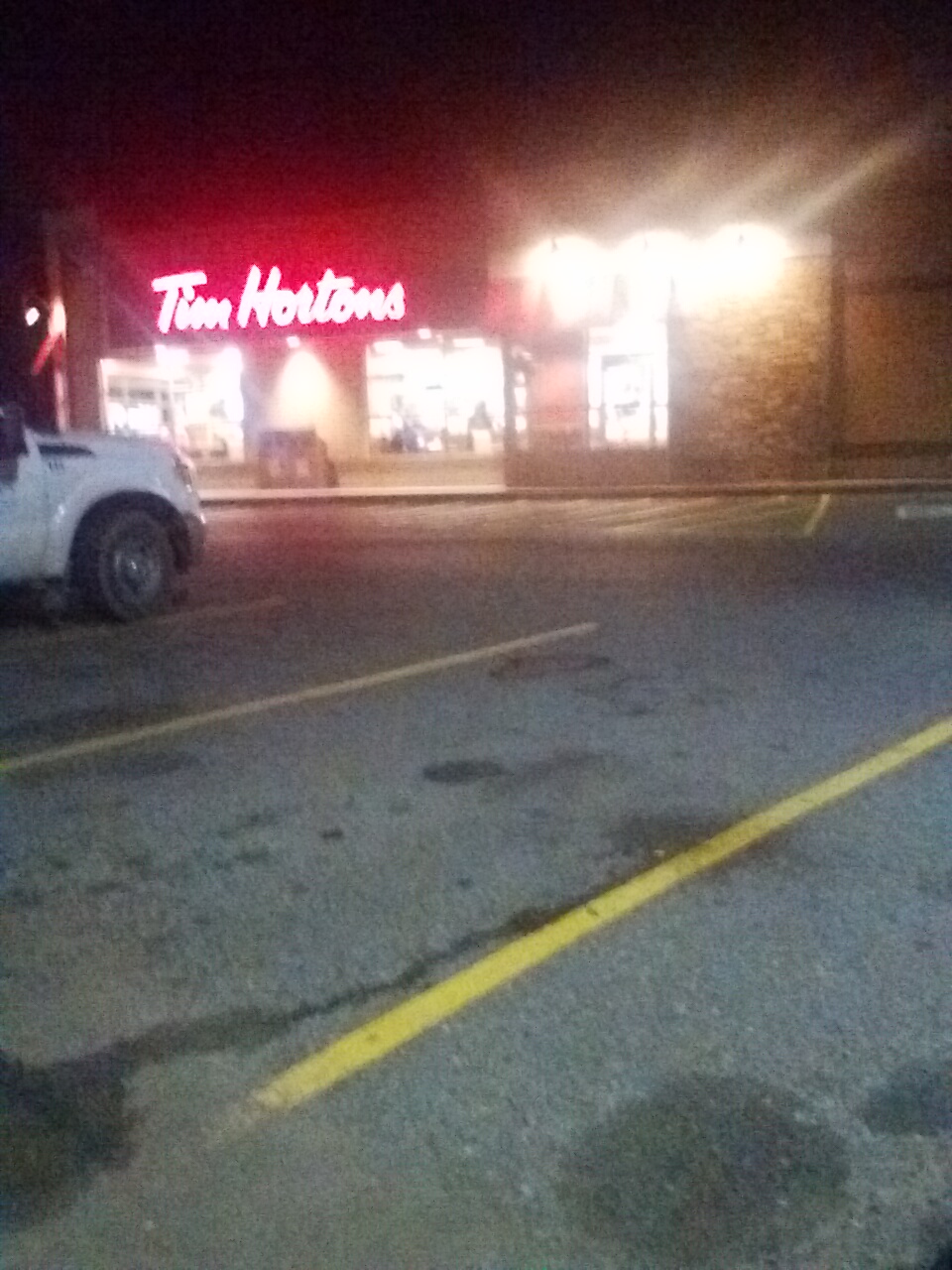 Tim Hortons | 590 River St, Thunder Bay, ON P7A 3S4, Canada | Phone: (807) 768-5959