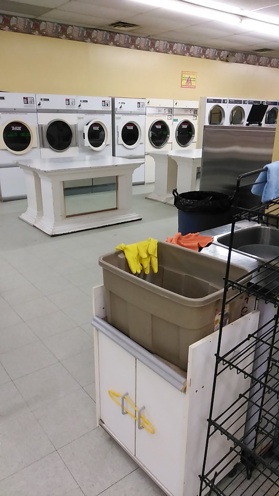 Millbourne Laundromat | 109 Millbourne Rd E Northwest, Edmonton, AB T6K 1P6, Canada | Phone: (780) 450-1058