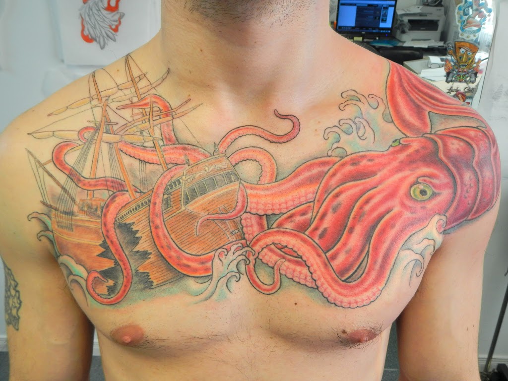 Tatouage Classique | 1240 Rue des Bosquets, Neuville, QC G0A 2R0, Canada | Phone: (418) 876-4543