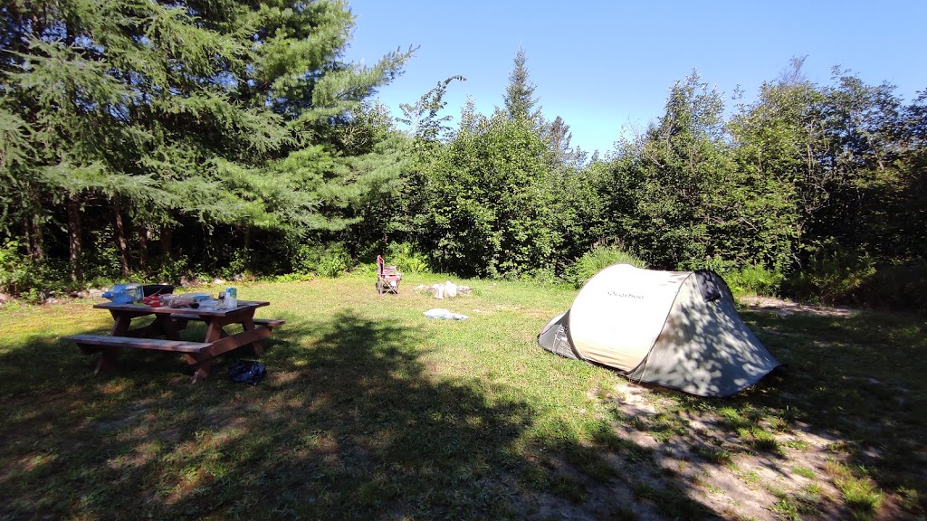 Camping Sauvage Céraro | 76 Chemin des Défricheurs, La Minerve, QC J0T 1S0, Canada | Phone: (819) 274-2314