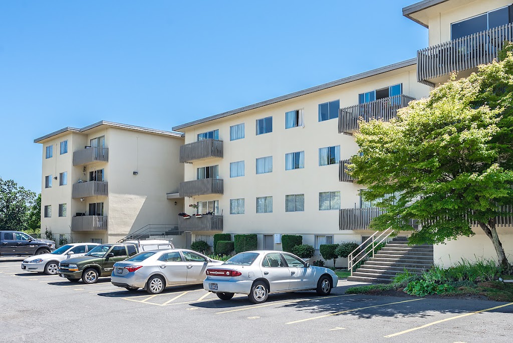 Gorge Vale Apartments | 1180 Colville Rd, Victoria, BC V9A 4P7, Canada | Phone: (250) 360-1983