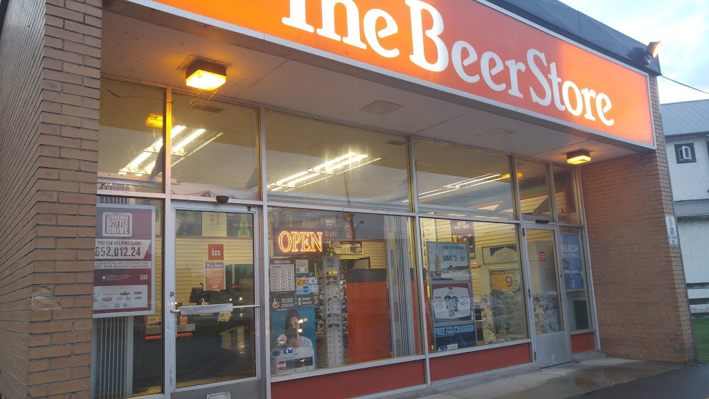 Beer Store | 240 Main St E, Dunnville, ON N1A 2X1, Canada | Phone: (905) 774-5423