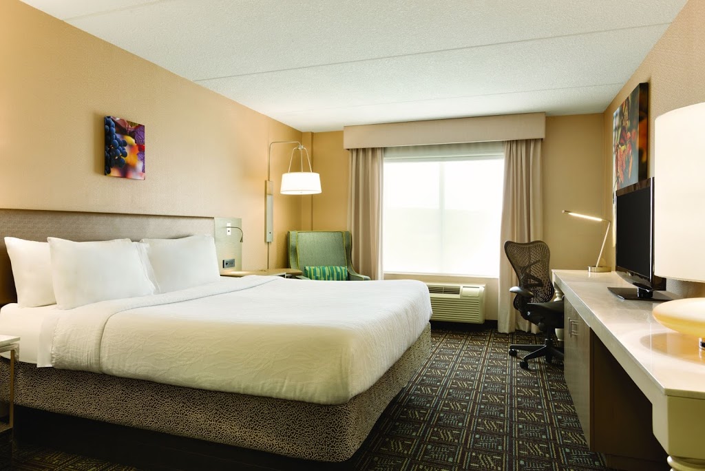 Hilton Garden Inn Niagara-on-the-Lake | 500 York Rd, Niagara-on-the-Lake, ON L0S 1J0, Canada | Phone: (905) 984-4200