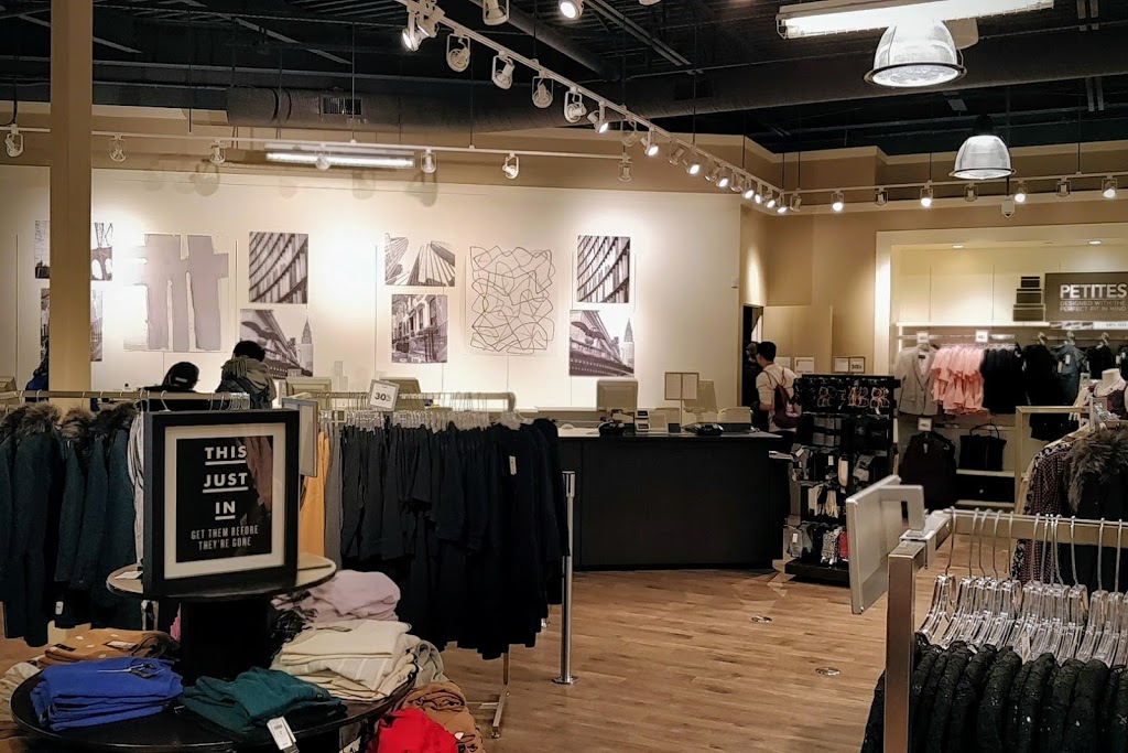 Banana Republic | 7899 Templeton Station Rd, Richmond, BC V7B 0B7, Canada | Phone: (604) 276-2735