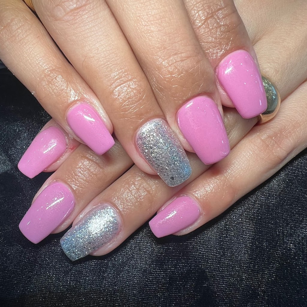 Mkz nails and hair studio | 199 Rue Jacques-Plante, Vaudreuil-Dorion, QC J7V 0A8, Canada | Phone: (514) 402-3313