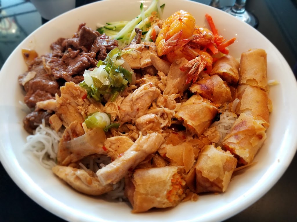 Van Son Vietnamese Chestermere | Westmere, Chestermere, AB T1X 1N2, Canada | Phone: (403) 248-8311