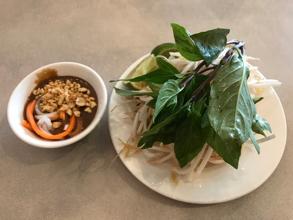 Pho Toronto | 1448 Lawrence Ave E, North York, ON M4A 2V6, Canada | Phone: (416) 757-0011