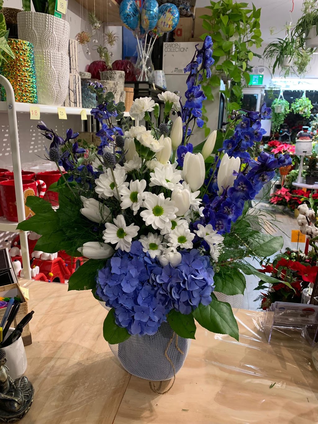 Hepatica Florist | Canada, British Columbia, Burnaby, Park Crest Plaza Unit 4 5901 Broadway Street Burnaby BC V5B 2Y1邮政编码: V5B 2T4 | Phone: (778) 991-6879