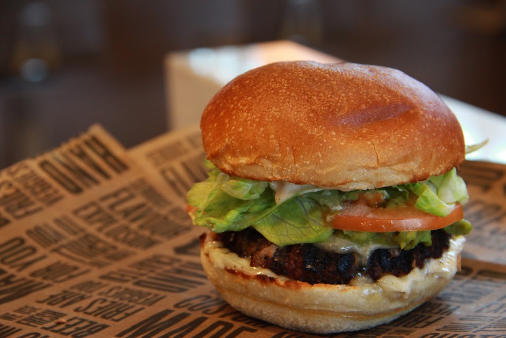 Big Smoke Burger | Outlet Collection, 555 Sterling Lyon Pkwy, Winnipeg, MB R3P 1J9, Canada | Phone: (204) 615-8817