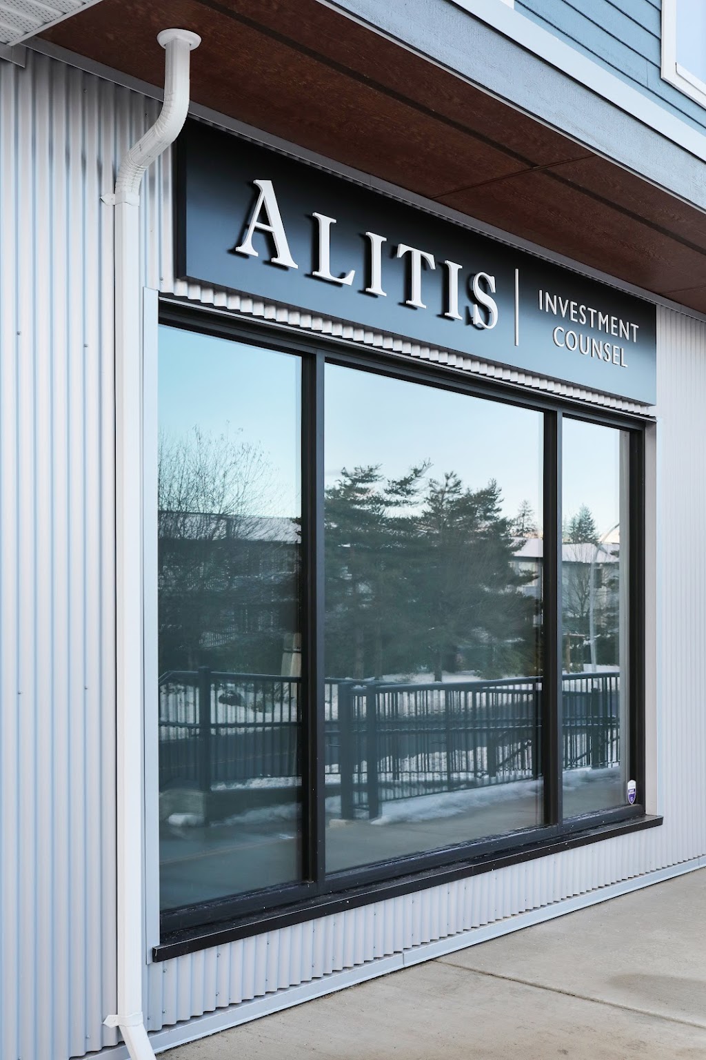 Alitis Investment Counsel Inc | 695 Aspen Rd Suite 103, Comox, BC V9M 3P5, Canada | Phone: (250) 890-1372