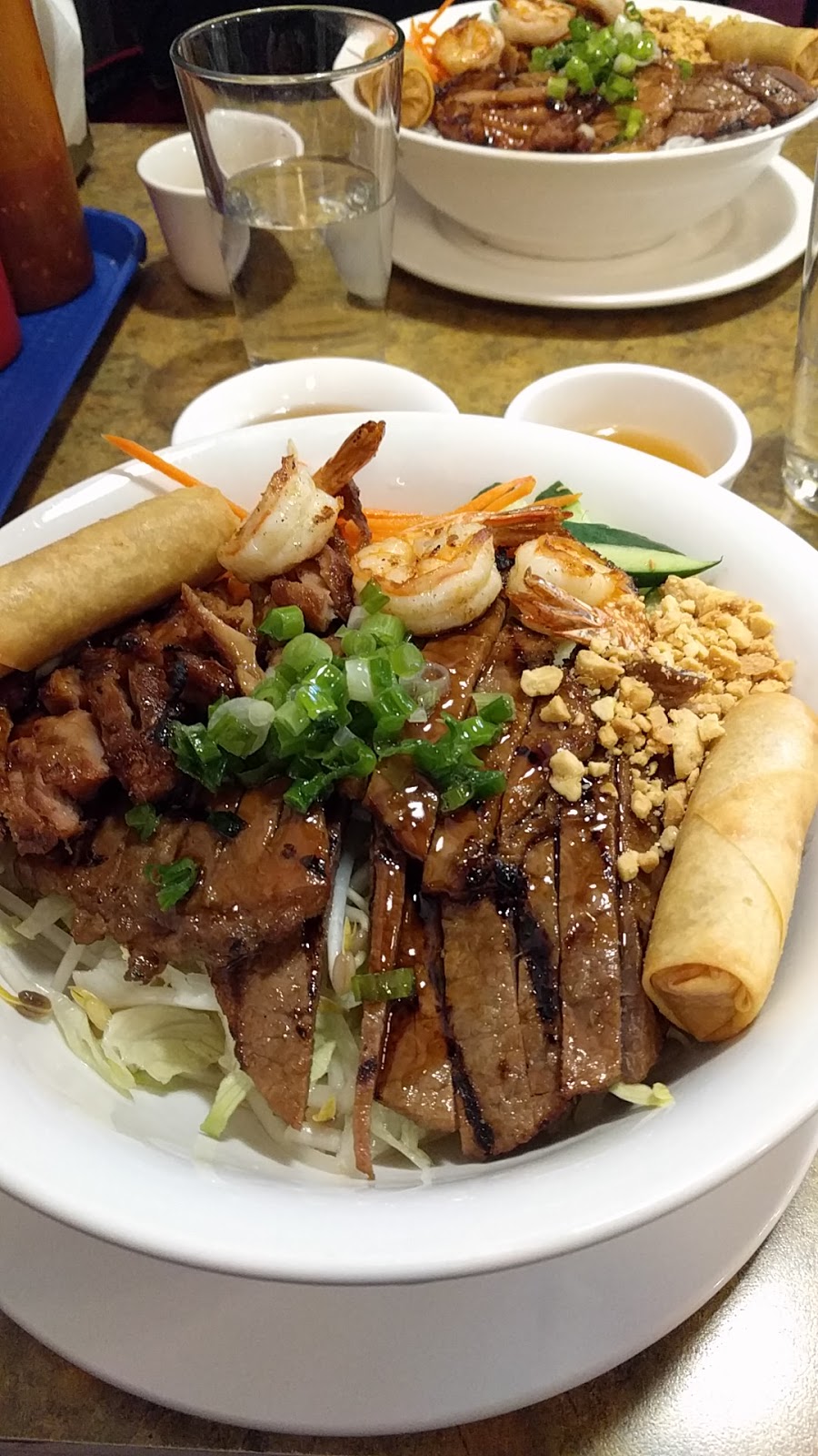 Xue Hu Vietnamese Restaurant | 187 Parkland Hwy #108, Spruce Grove, AB T7X 4H4, Canada | Phone: (780) 962-2262