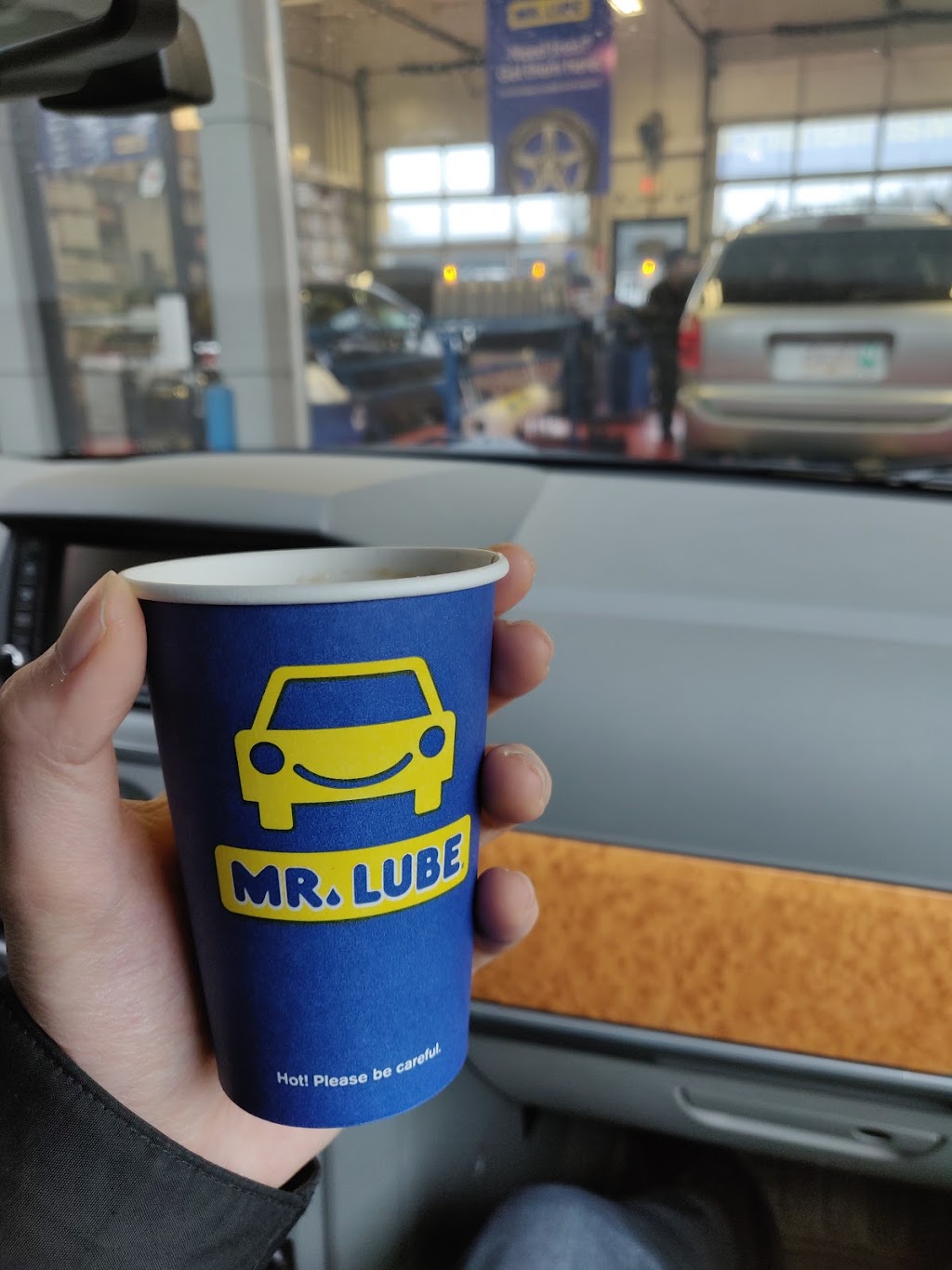 Mr. Lube + Tires | 2773 Barnet Hwy, Coquitlam, BC V3B 1C2, Canada | Phone: (604) 941-0588