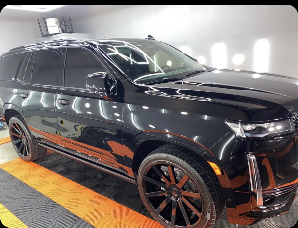 Haut de Gamme Detailing | 21 Des Menuisiers #15E, Sainte-Anne-des-Plaines, QC J0N 1H0, Canada | Phone: (450) 478-3341