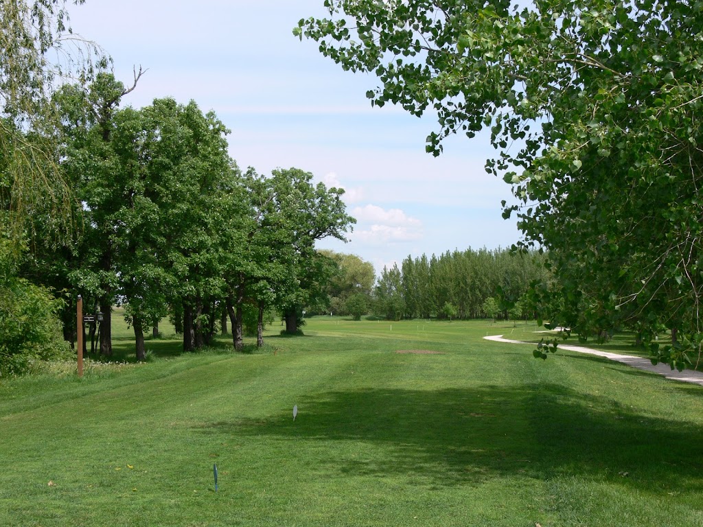 Morris Riverview Golf Course | 1 Riverview Drive, Morris, MB R0G 1K0, Canada | Phone: (204) 746-2027