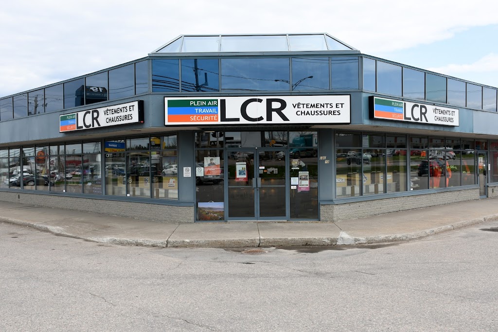 LCR Vêtements et Chaussures | 1915 Bd Talbot, Chicoutimi, QC G7H 7Y4, Canada | Phone: (418) 543-2477