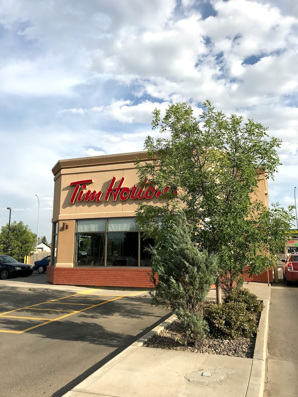 Tim Hortons | 2516 21st Ave, Coaldale, AB T1M 0C1, Canada | Phone: (403) 345-2218