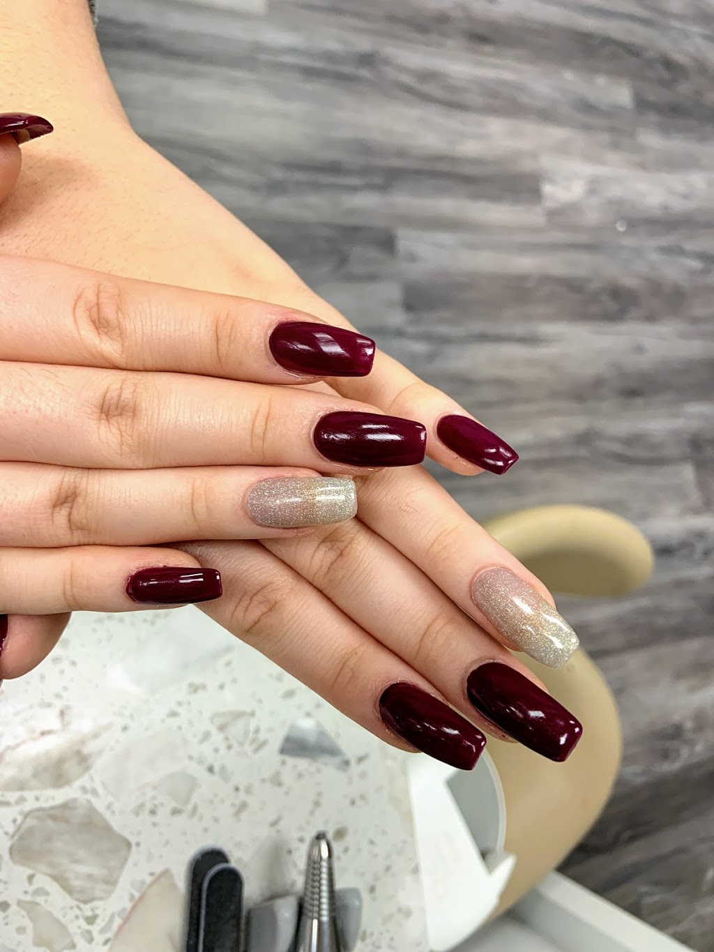 Luxury Nails | 1289 Marlborough Ct, Oakville, ON L6H 2N7, Canada | Phone: (905) 815-1750