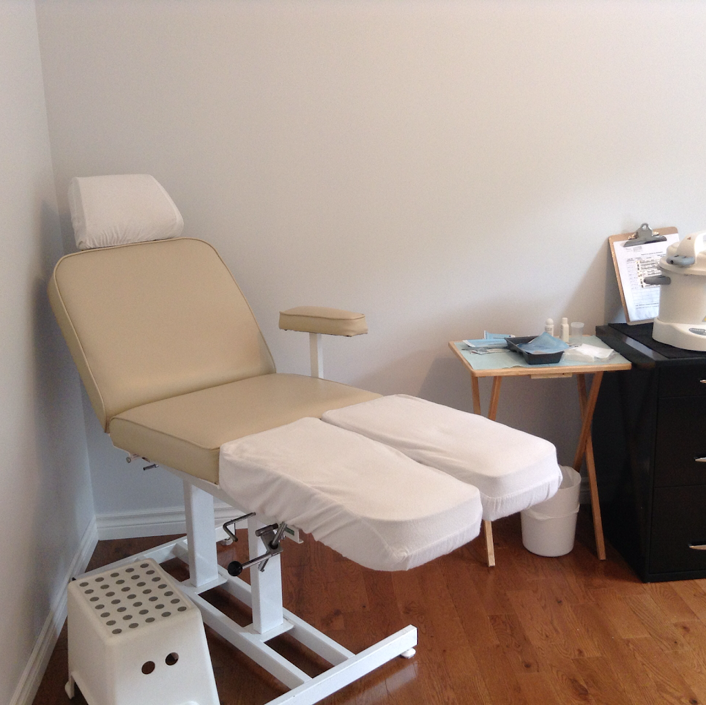 Soins de pieds à domicile Josiane Diamond, infirmière soins podo | 71 Rue de la Clairière, Trois-Rivières, QC G9B 0K2, Canada | Phone: (819) 269-7704