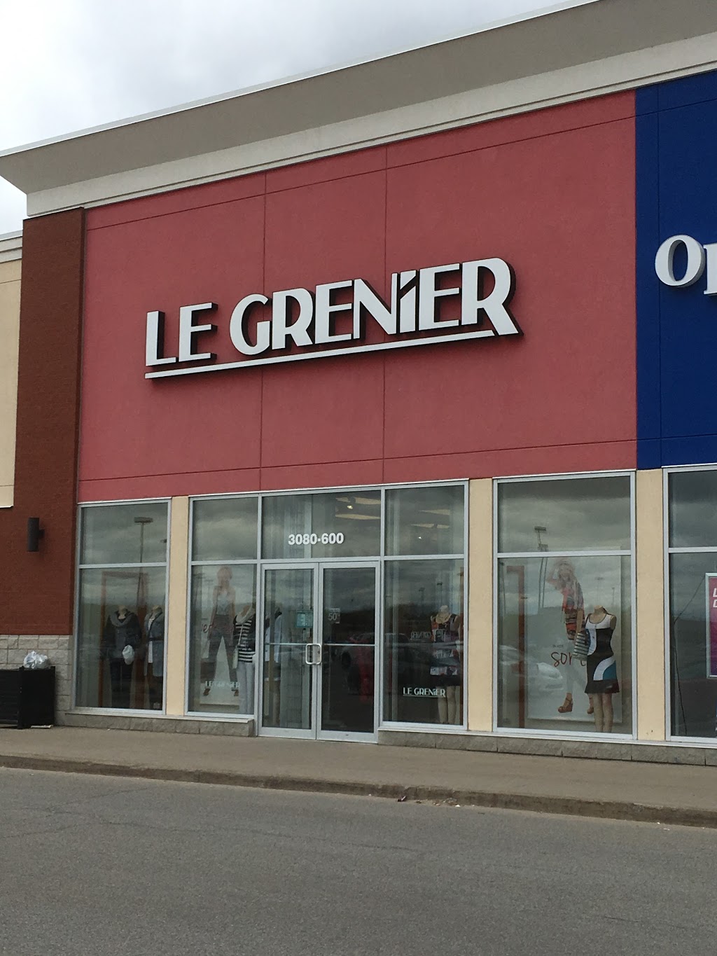 Le Grenier | Le Grenier - Wal Mart Vaudreuil, 3080 Boulevard de la Gare, Vaudreuil-Dorion, QC J7V 0H1, Canada | Phone: (450) 424-1561