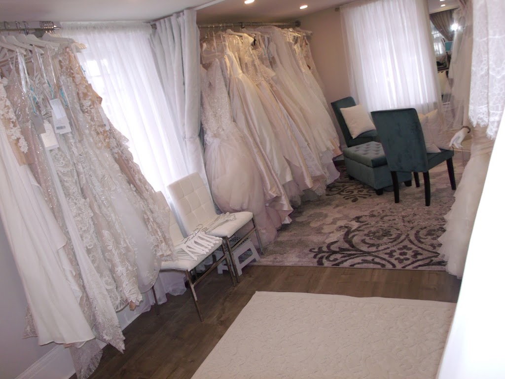 Memories Bridal | 17 Ross St, Barrie, ON L4N 1E8, Canada | Phone: (705) 333-9179