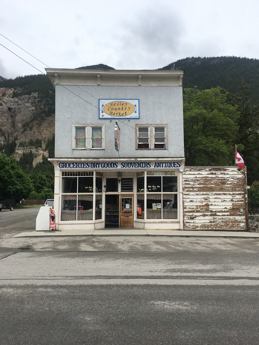 Country Store The | 897 Scott Ave, Hedley, BC V0X 1K0, Canada | Phone: (250) 292-8600