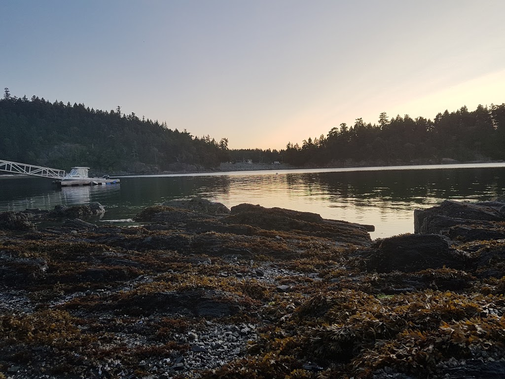 Arbutus Point Oceanfront B&B | 215 Welbury Dr, Salt Spring Island, BC V8K 2L7, Canada | Phone: (250) 537-4583