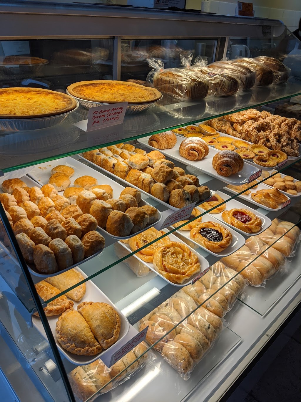 Fil Euro Bakery | 2348 Dufferin St, York, ON M6E 3S4, Canada | Phone: (647) 350-6022